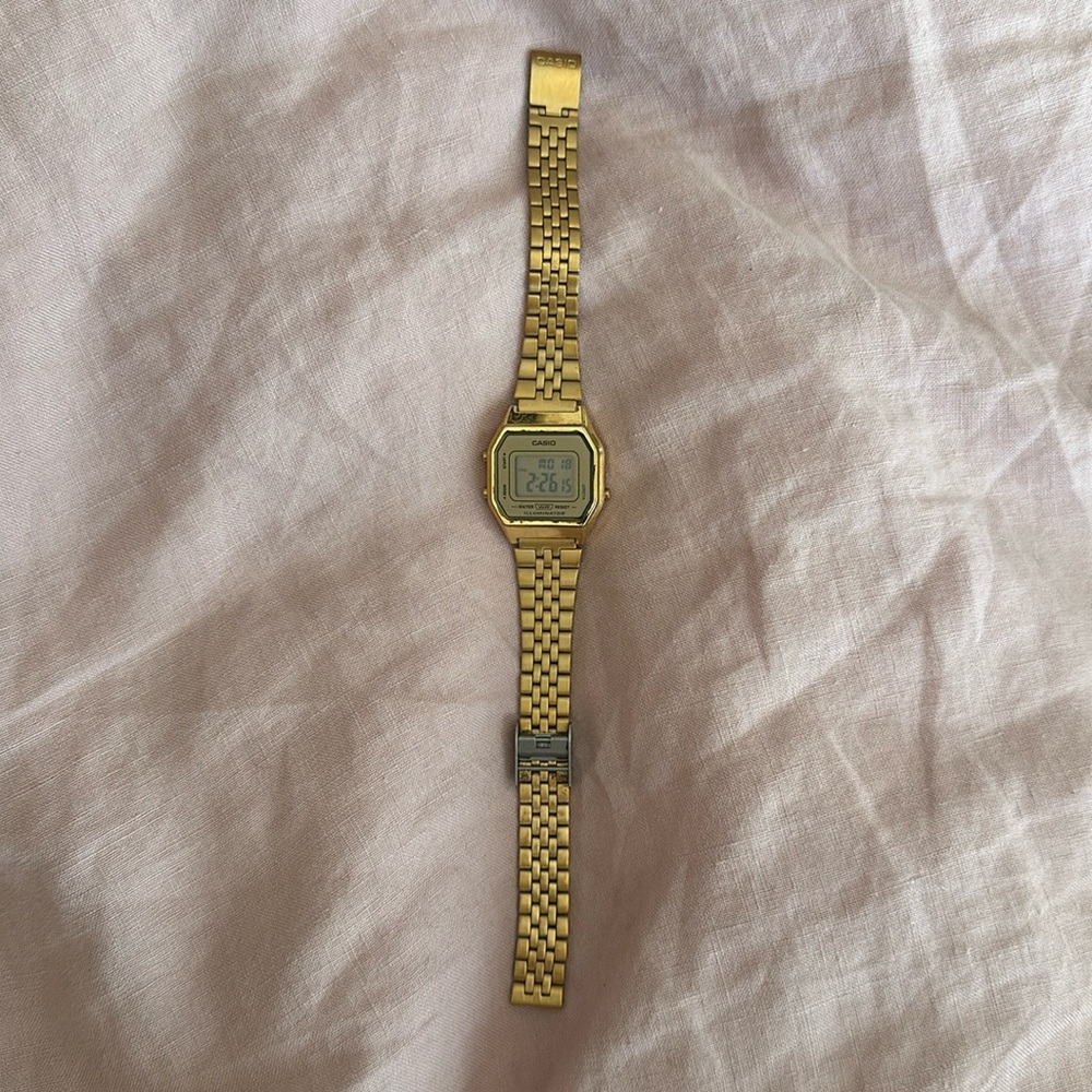 Casio Digital Watch - excellent working condition